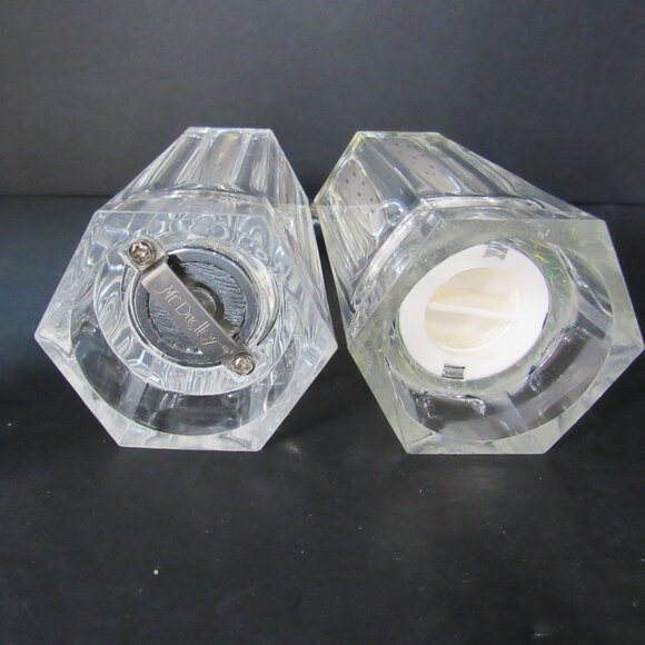 Vintage Clear Acrylic Lucite Mr. Dudley Hexagon Salt and Pepper Mill Set - Picture 6 of 7